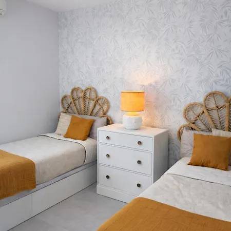 Nuevo-luz De Conil Piscina Y Parking Lejlighed